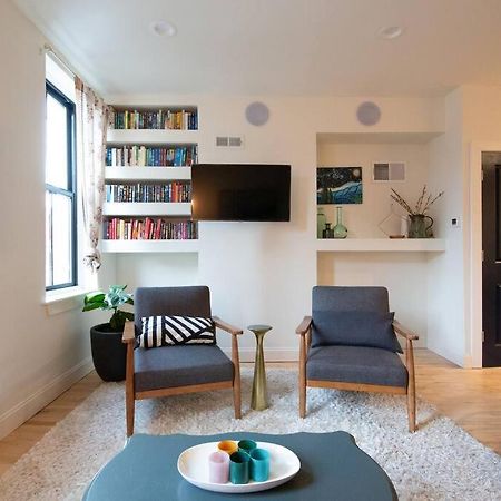 Large 2 Bdr With Deck Hosted By Stayrafa Philadelphia Eksteriør billede